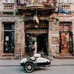 Minimalist Urban Escape - ブダペスト