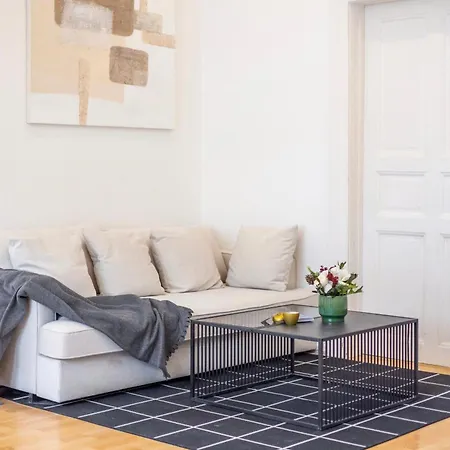 Luxe Minimalist Urban Escape - Apartamento *