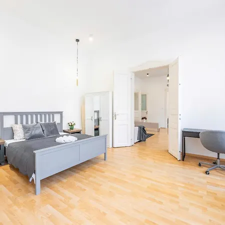 Luxe Minimalist Urban Escape - Apartamento