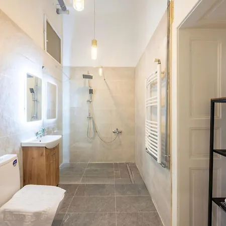 Luxe Minimalist Urban Escape - *