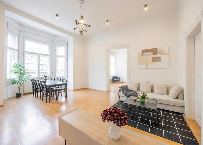 Luxe Minimalist Urban Escape - Budapest