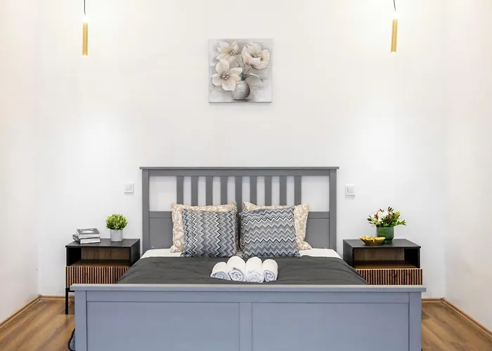 Luxe Minimalist Urban Escape -