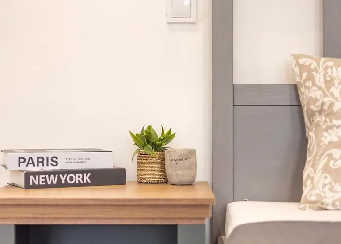 Luxe Minimalist Urban Escape - * Budapest